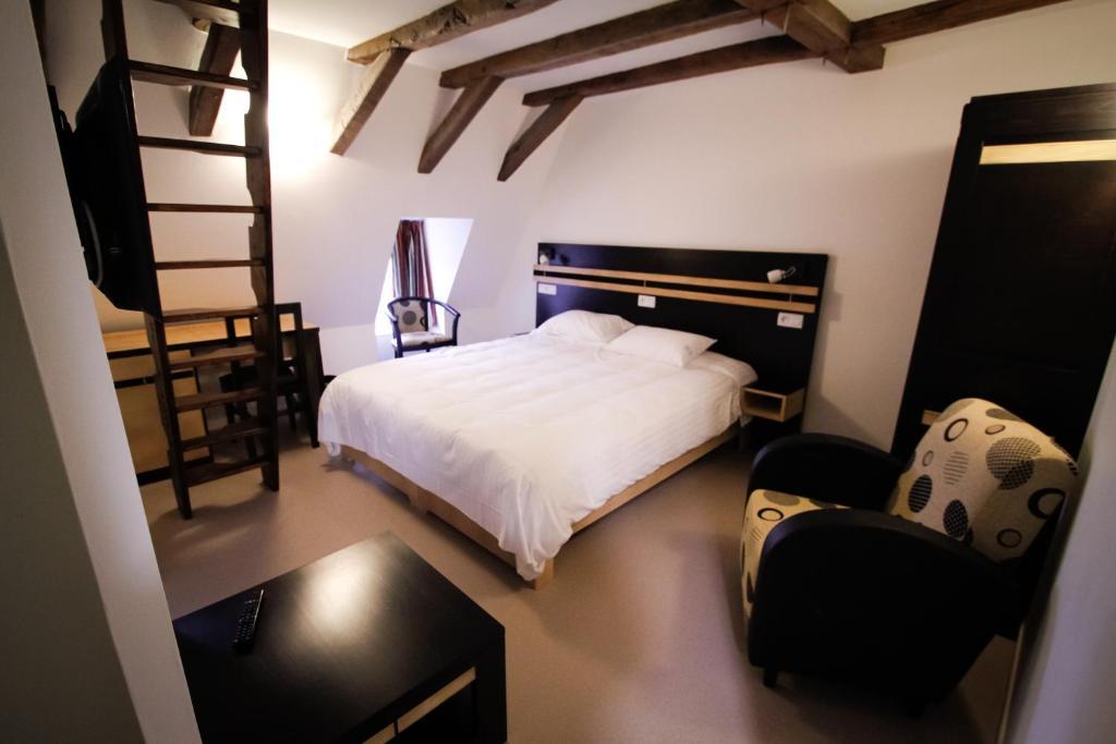 Logis Hotel Restaurant Auberge De La Xaintrie Saint-Privat  Номер фото